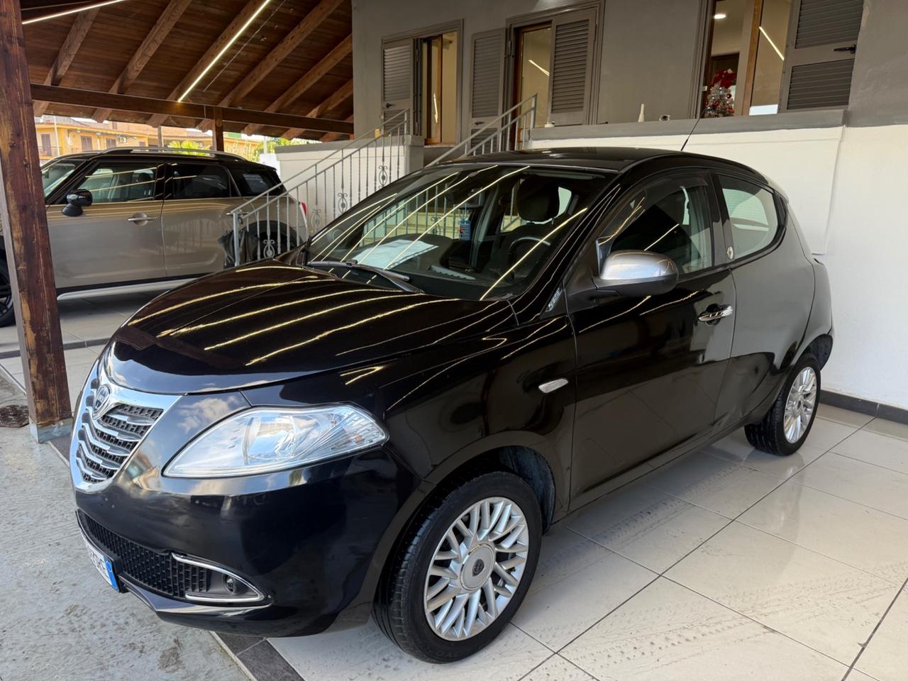 Lancia Ypsilon full optional
