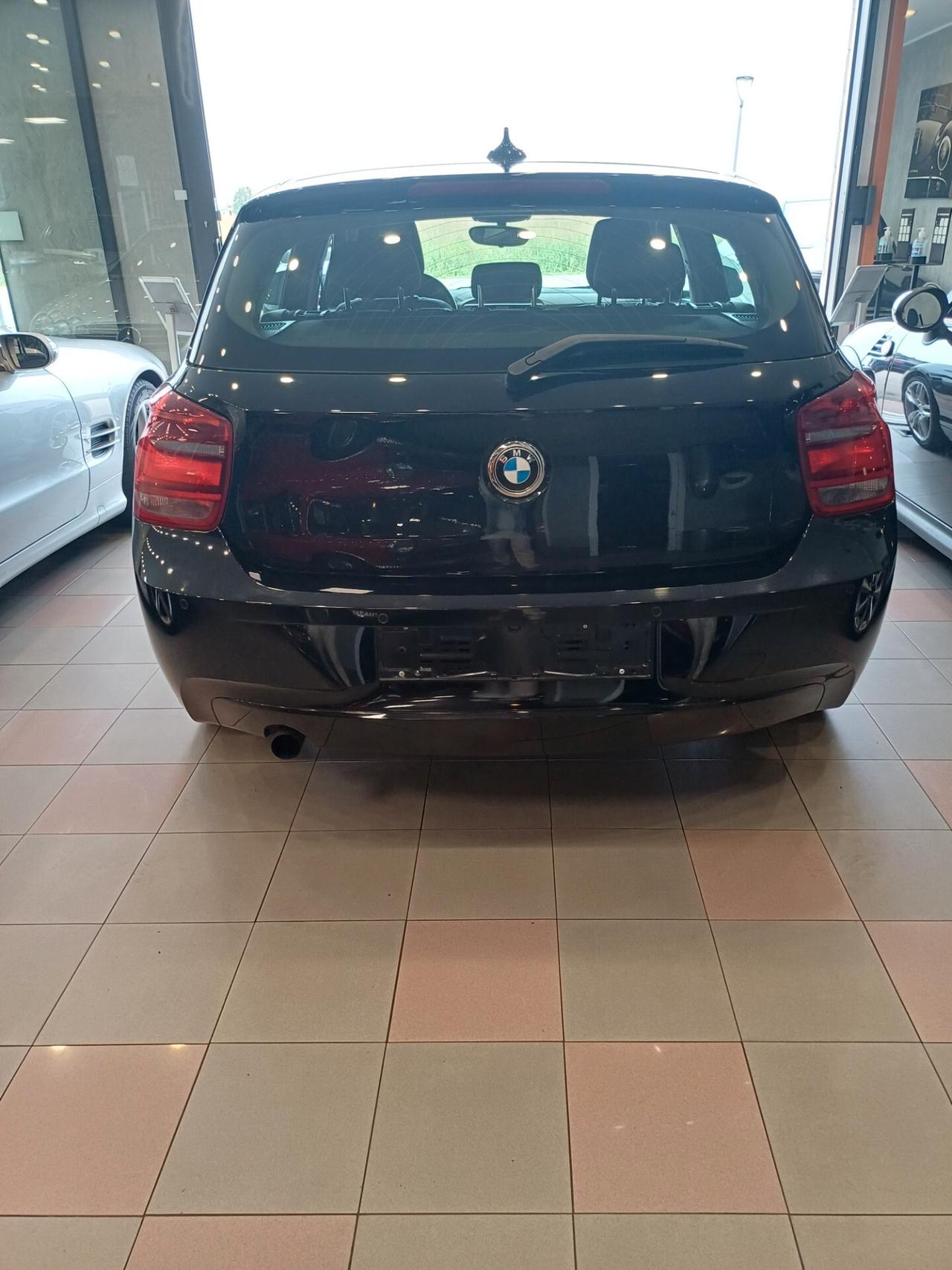 Bmw 114 114i 5p. Unique