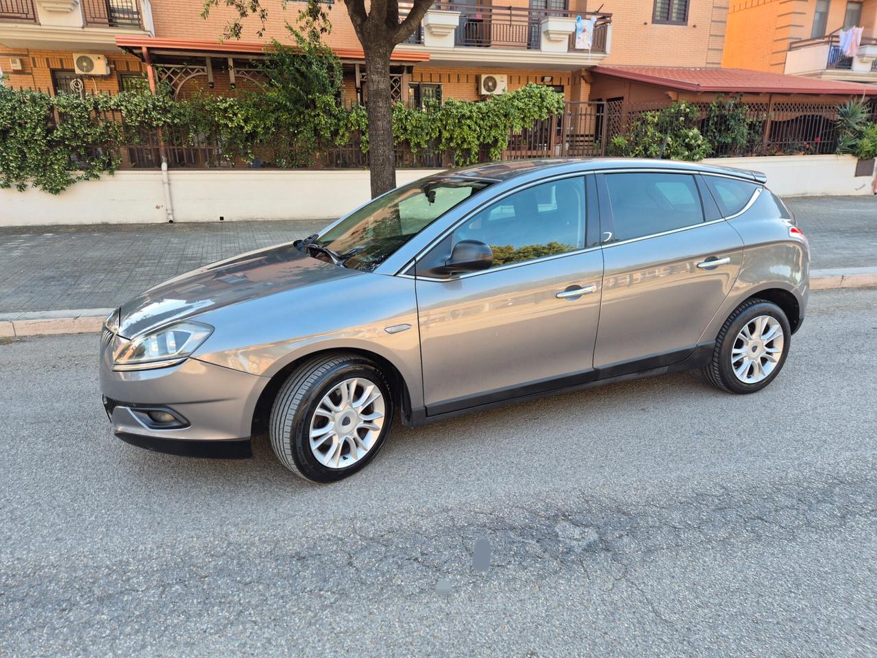 Lancia Delta oro 1.6 MJT 120cv anno 09