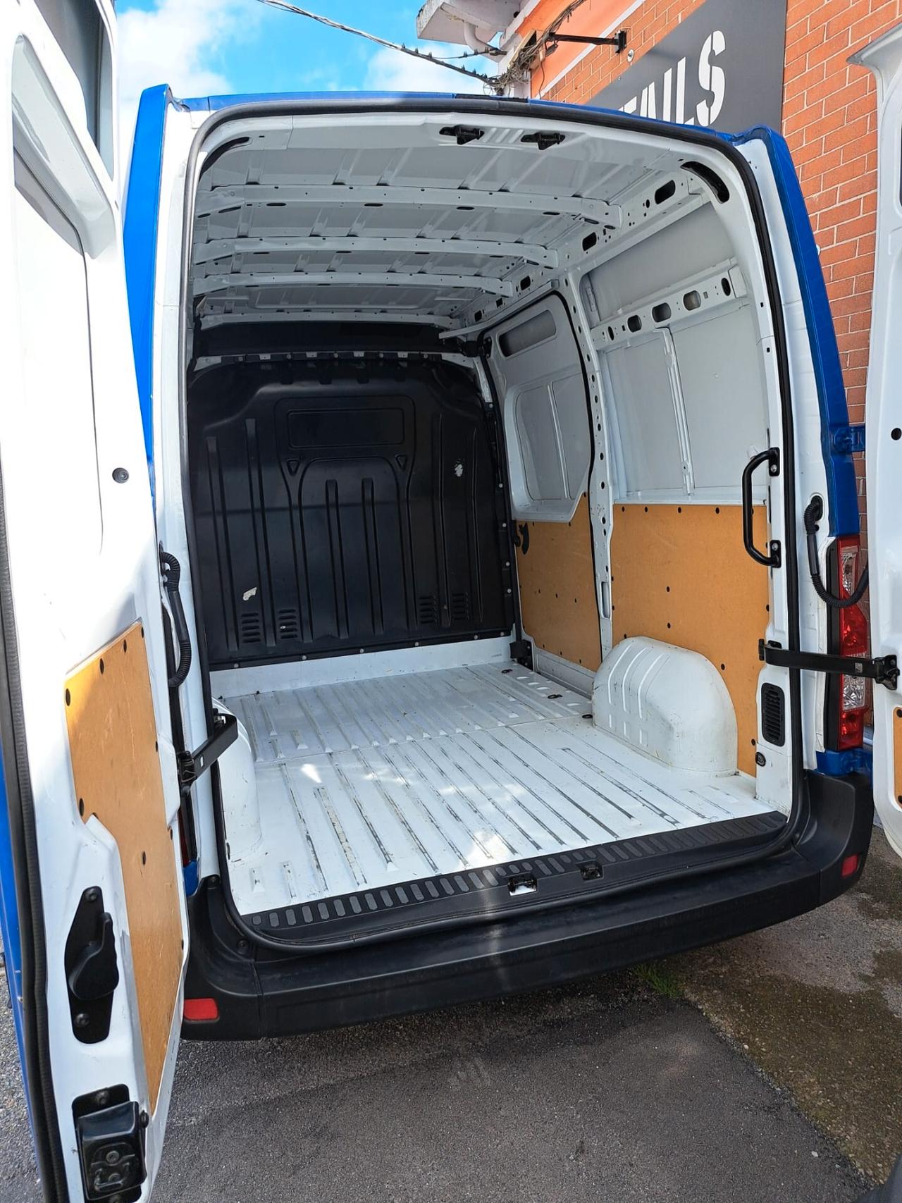 RENAULT MASTER € 13900+IVA