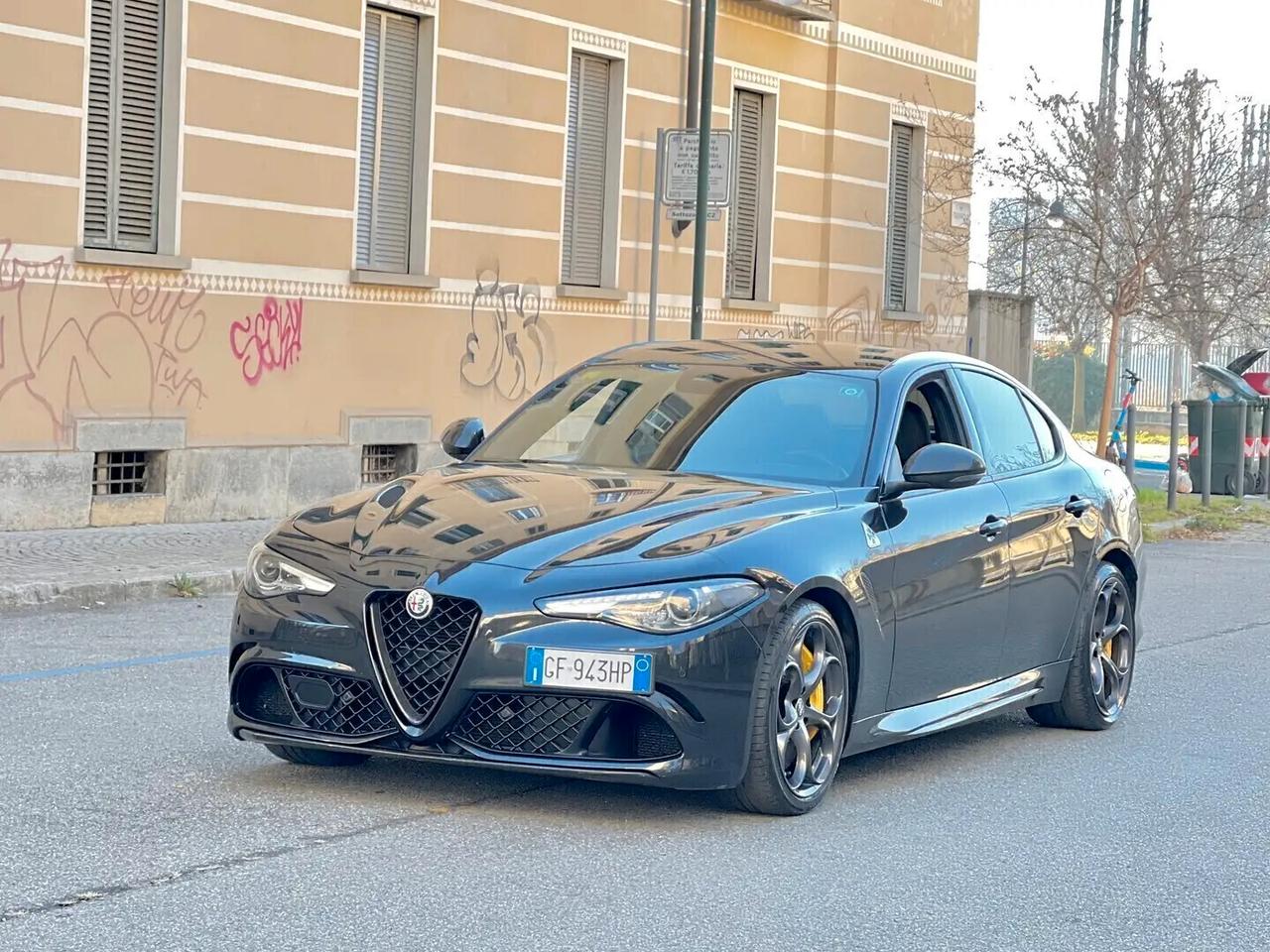 Alfa Romeo Giulia 2.9 T V6 AT8 Quadrifoglio