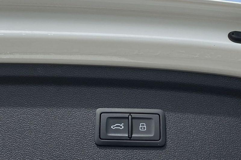 Audi A3 A3 SPB S Line interno ed esterno 2.0 TDI 150CV S-Tronic 35