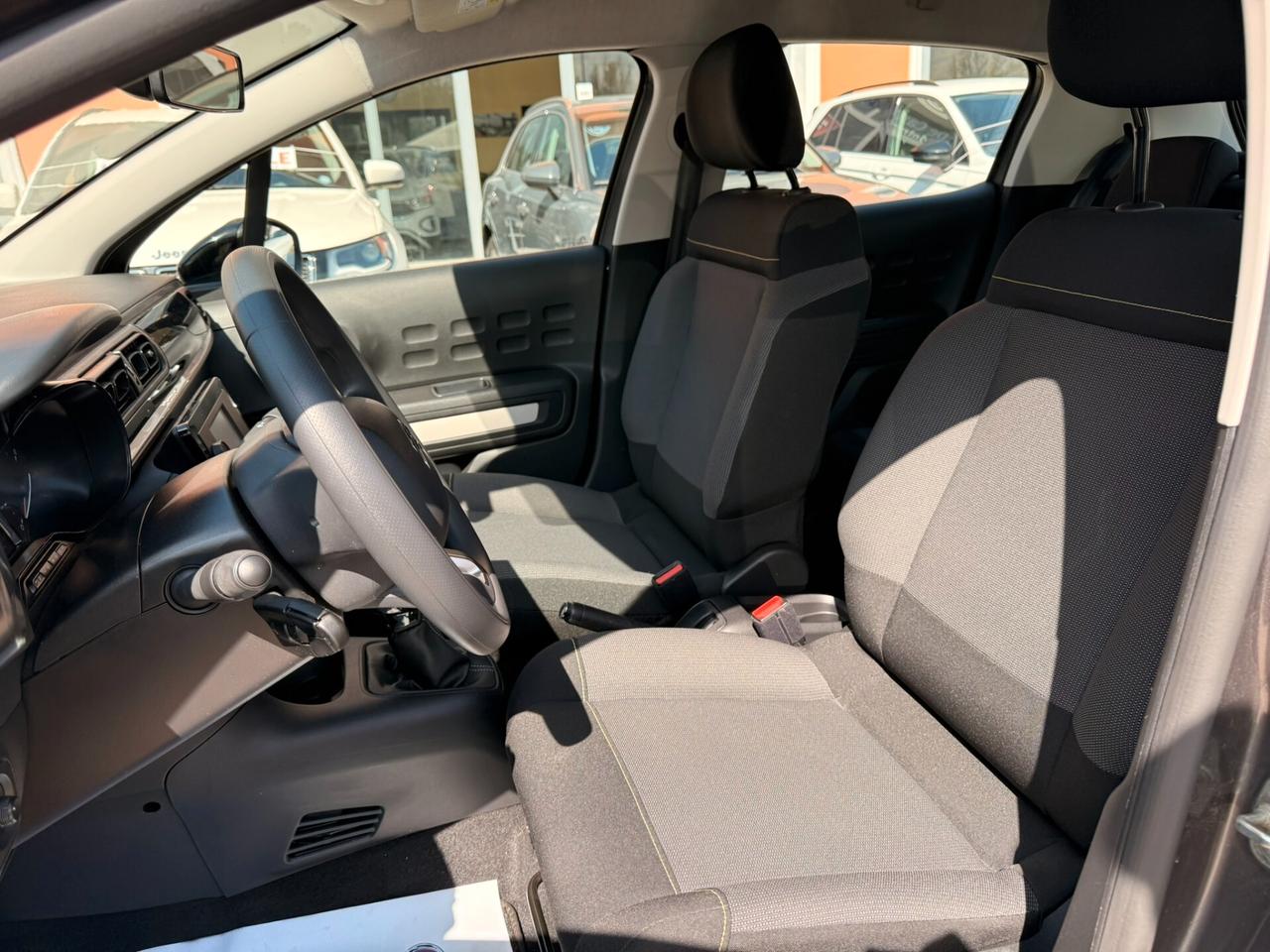 Citroen C3 1.2 Benz. 83CV 21.000KM - 2022