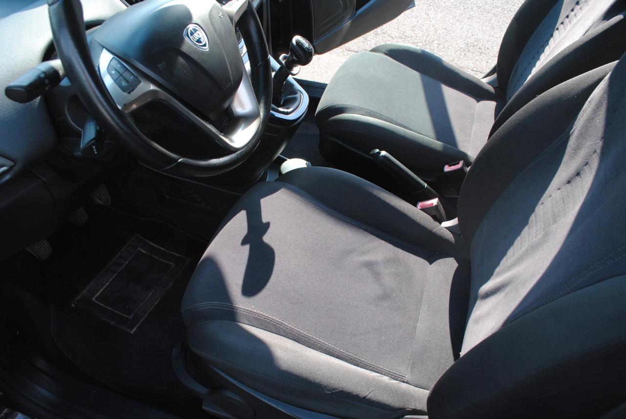 LANCIA YPSILON 1.2 69 CV