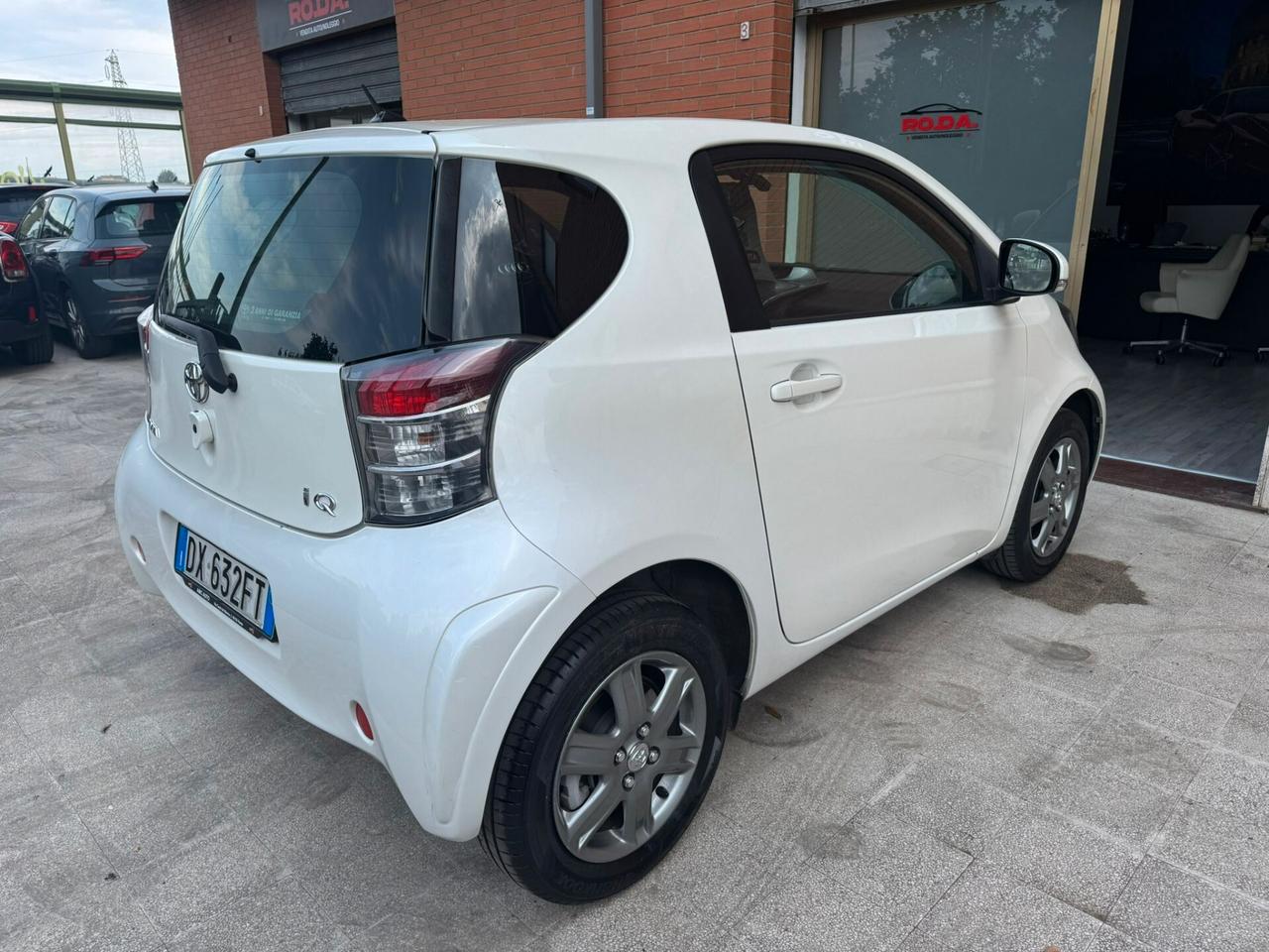 Toyota iQ 1.0 Sol