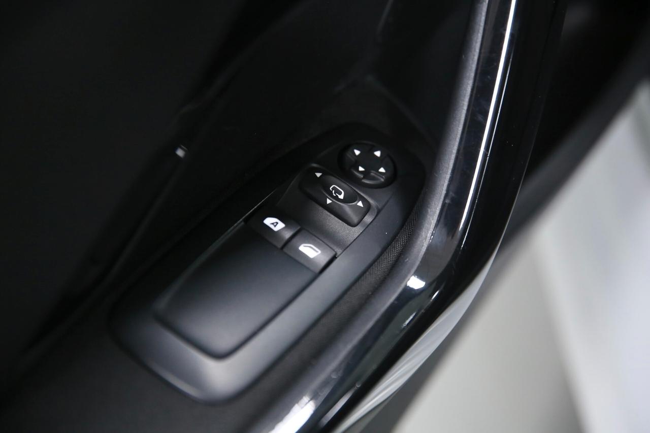 Peugeot 208 PureTech 82 cv Active