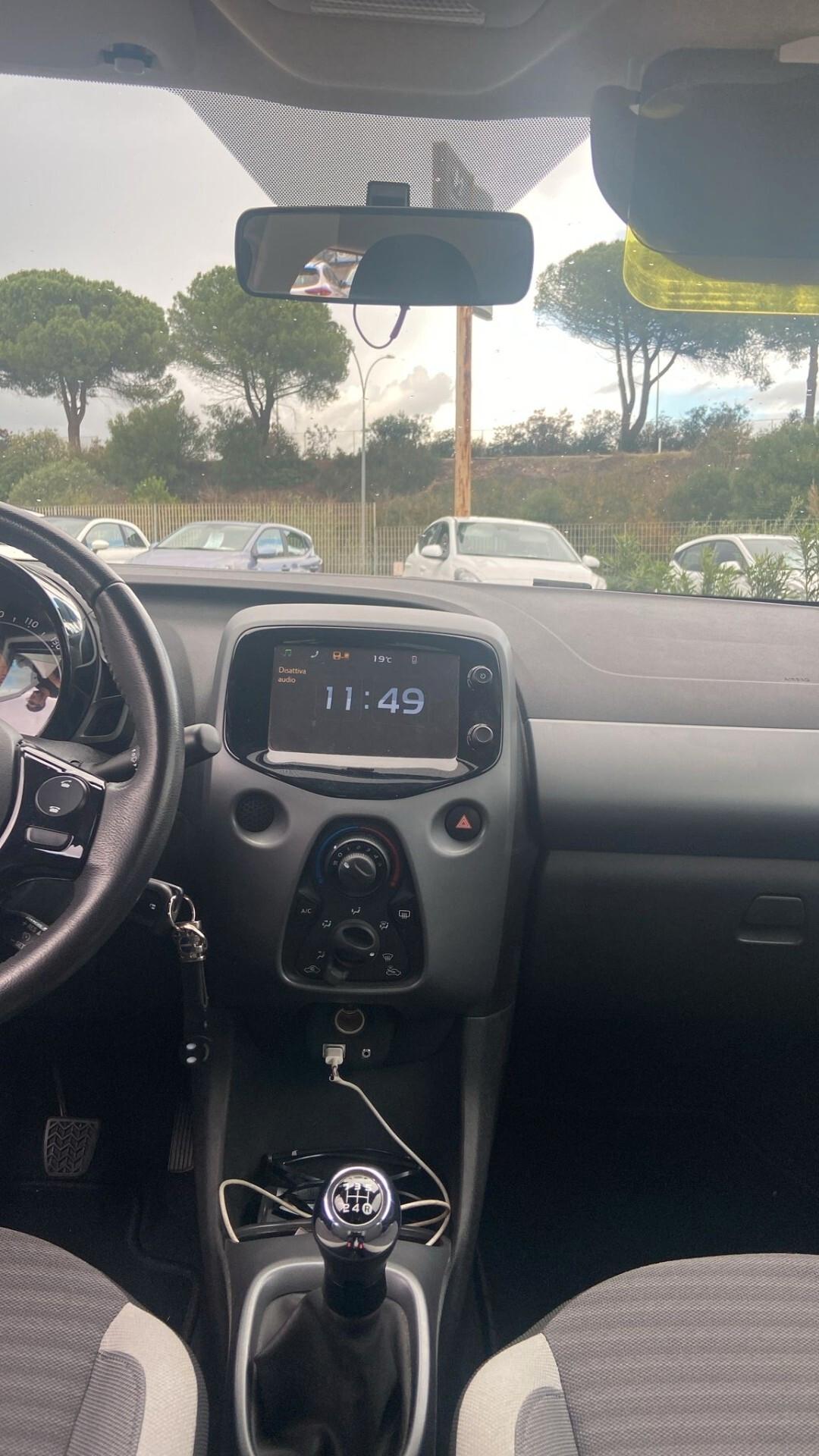 Toyota Aygo 1.0 VVT-i 72 CV 5 porte x-cite