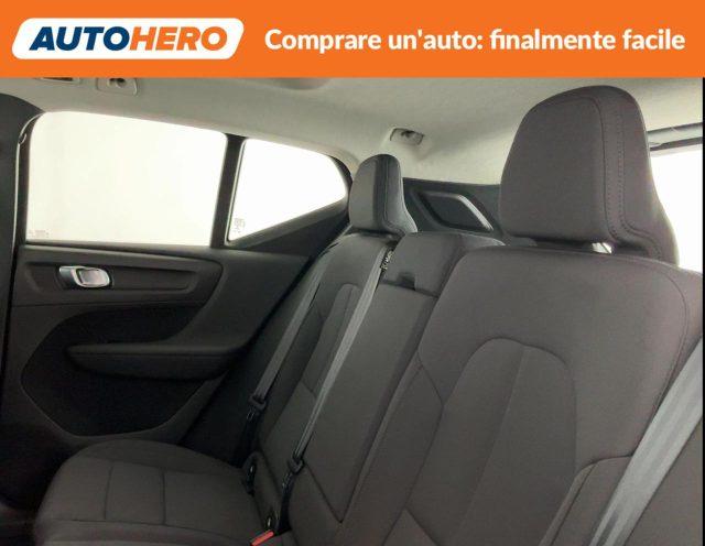 VOLVO XC40 B4 AWD Geartronic Momentum Pro