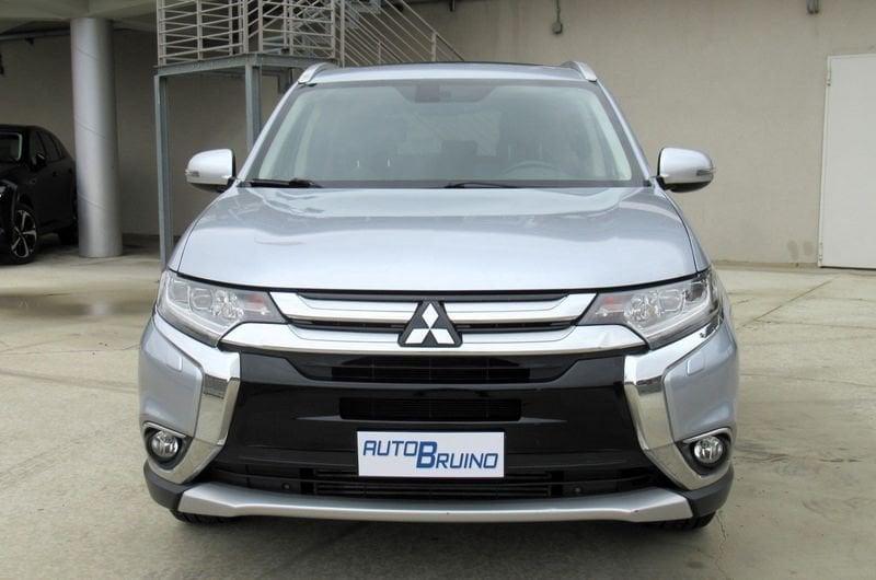 Mitsubishi Outlander 2.2 DI-D 4WD Intense Plus Navi Autom. 7PS