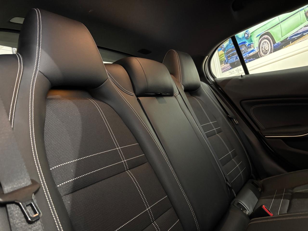 Mercedes-benz GLA 200d Premium