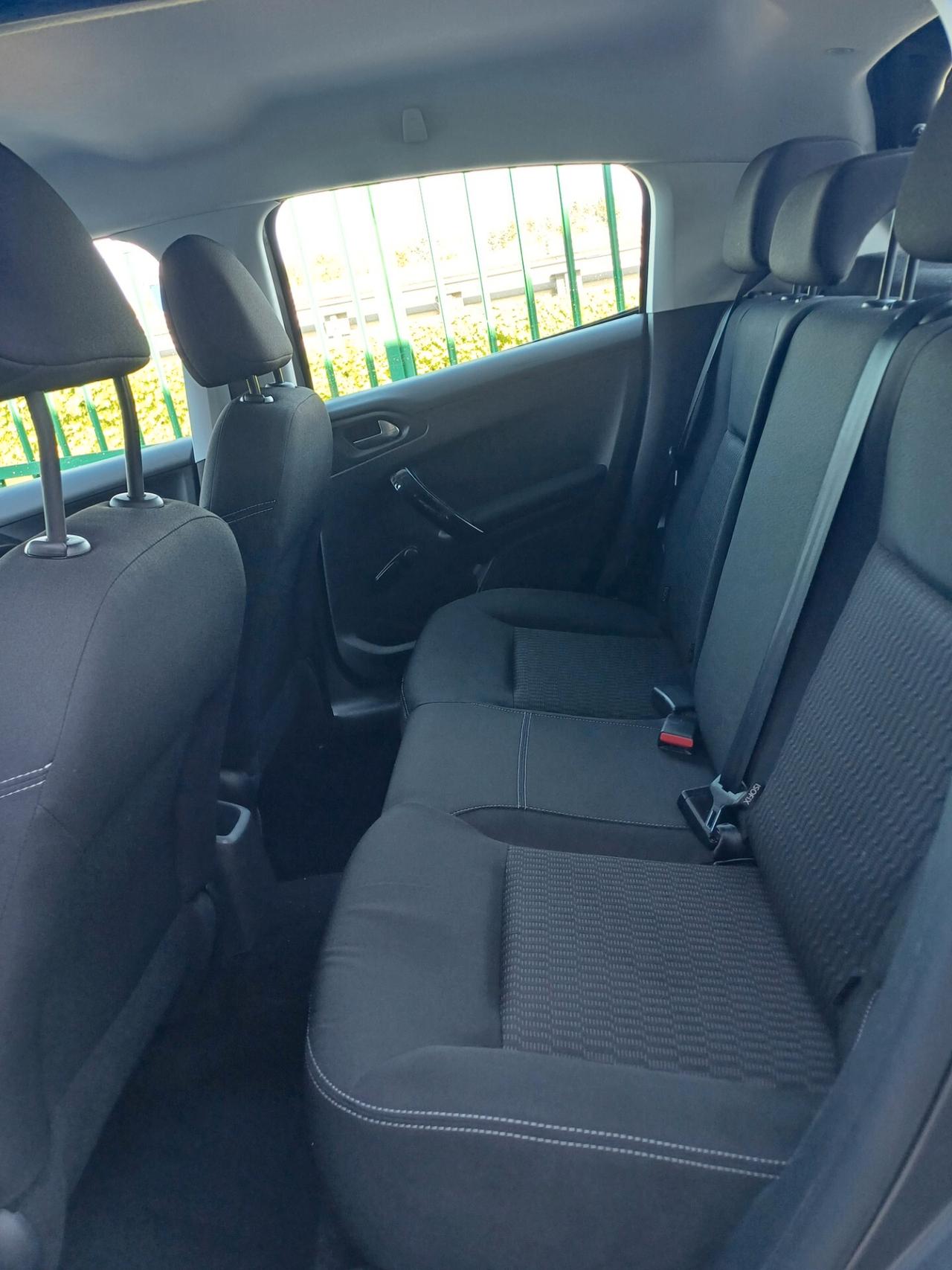 Peugeot 208 BlueHDi 100 S&S 5 porte Active