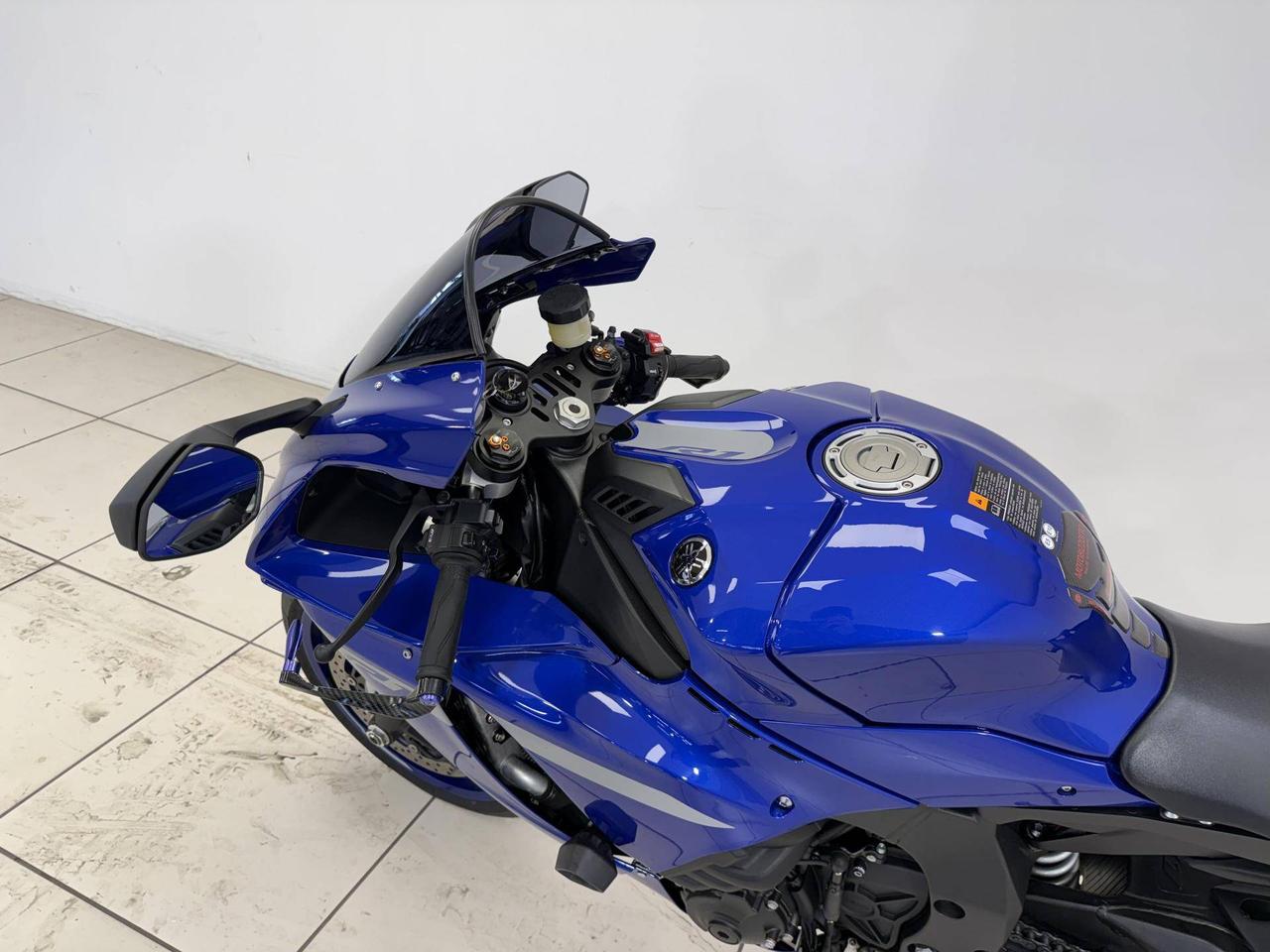 YAMAHA YZF R1 1000