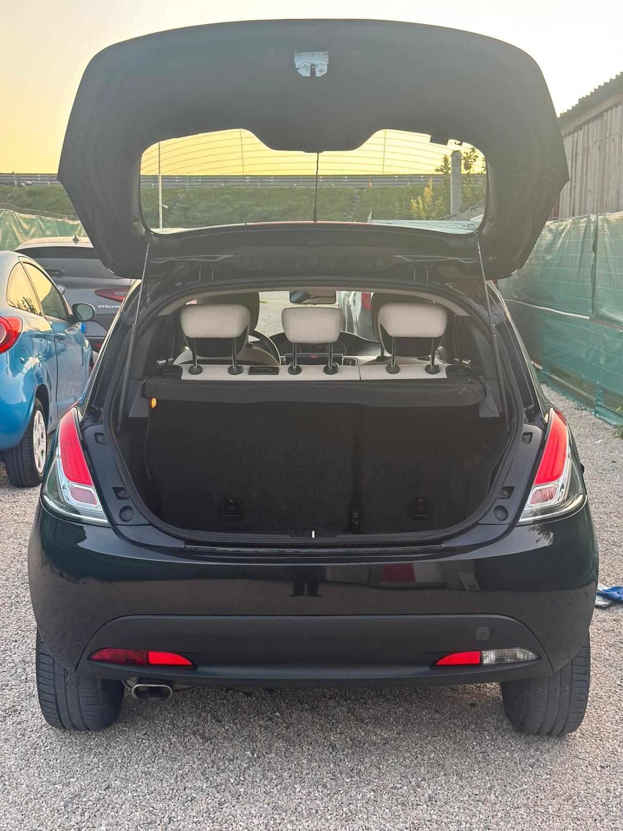 Lancia Ypsilon 1.2 GPL Ecochic Platinum