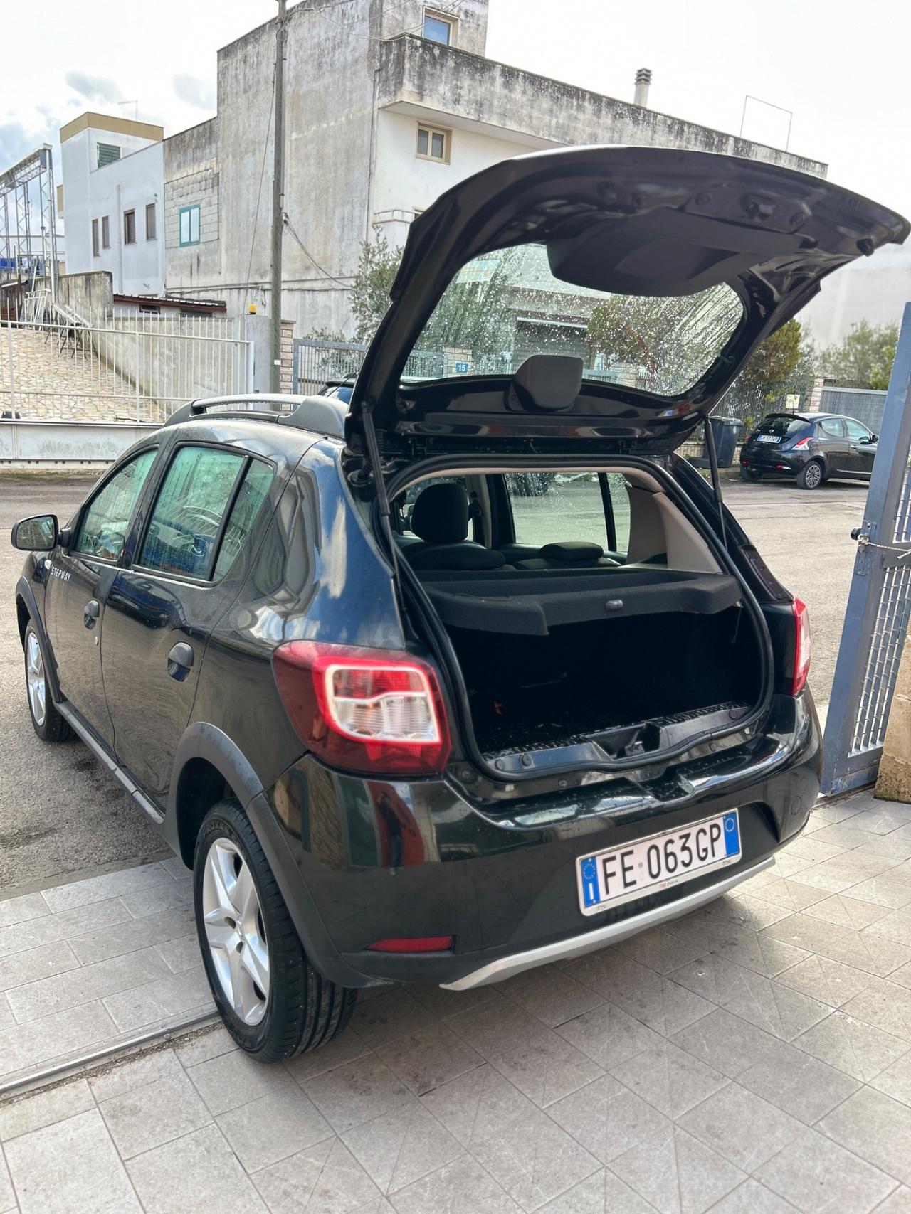 Dacia Sandero Stepway 1.5 dCi 90CV-2016/NAVI