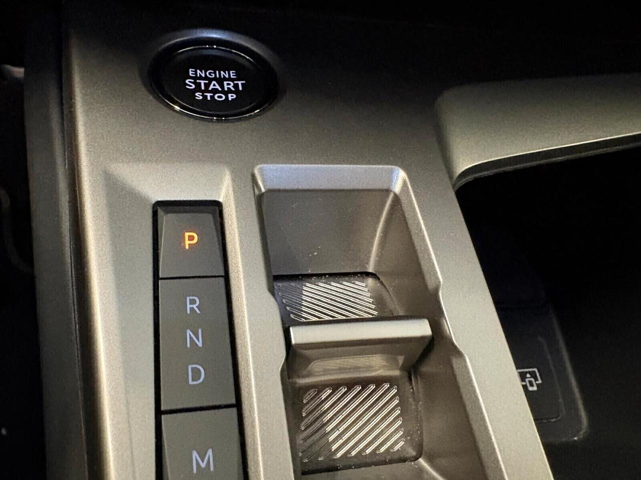 Peugeot 408 GT Hybrid 145 e-DCS6 SPOTICAR