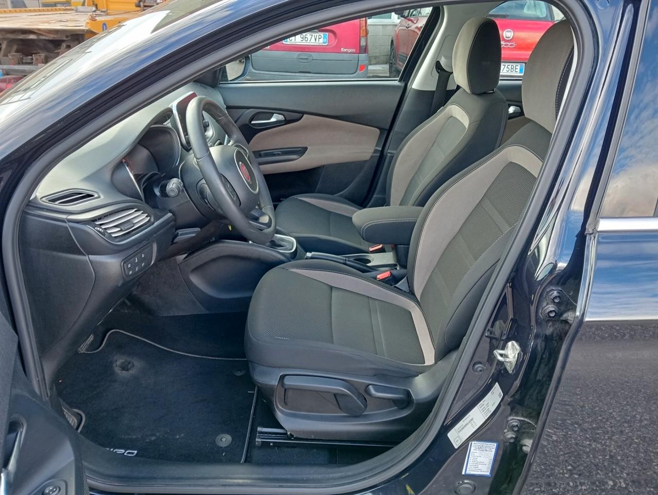 Fiat Tipo SW 1.6 Mjet 120cv DCT Lounge