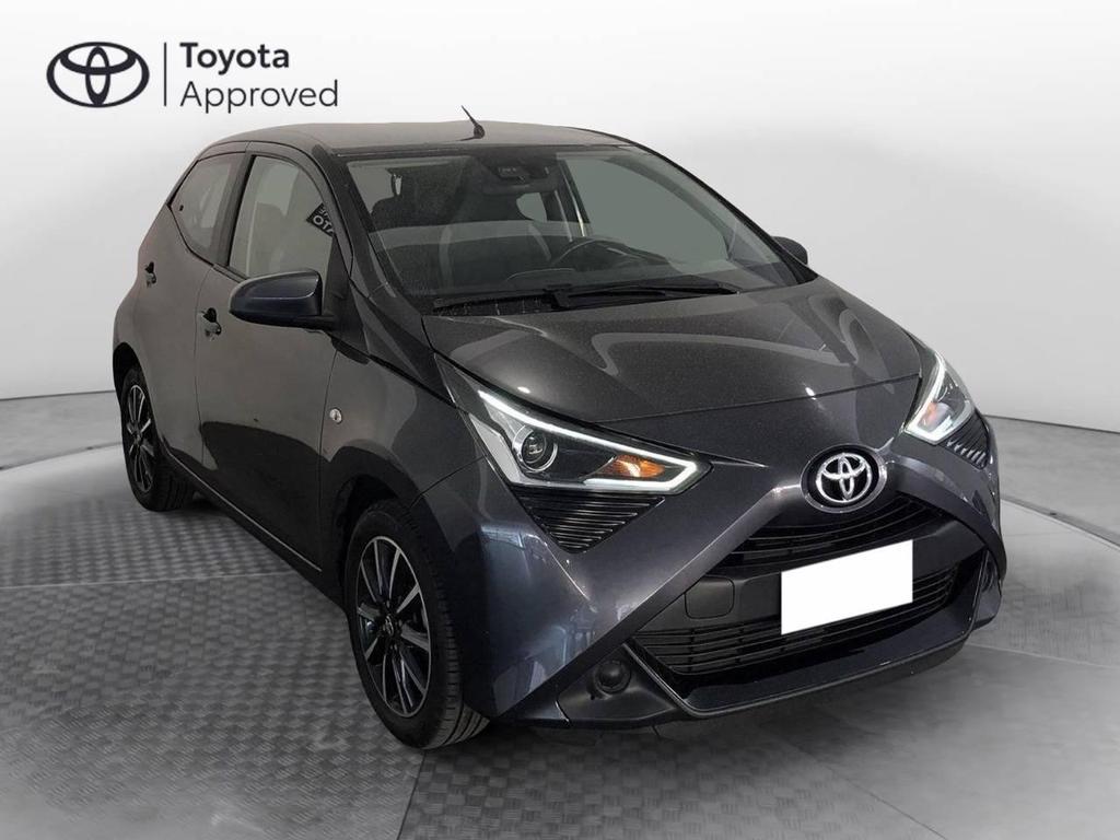 Toyota Aygo 5 Porte 1.0 VVT-i x-play M-MT