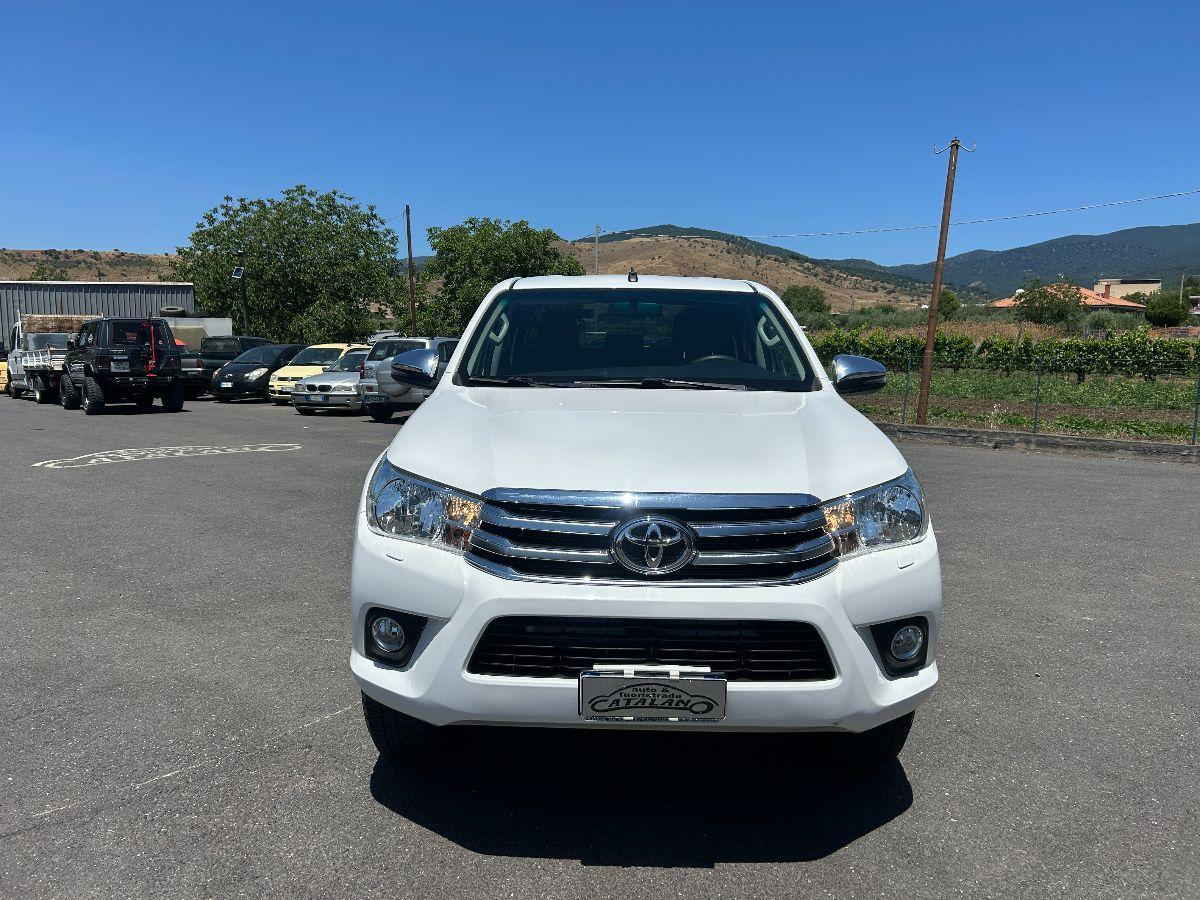TOYOTA - Hilux 2.4 d-4d 4x4 EXECUTIVE TELECAMERA