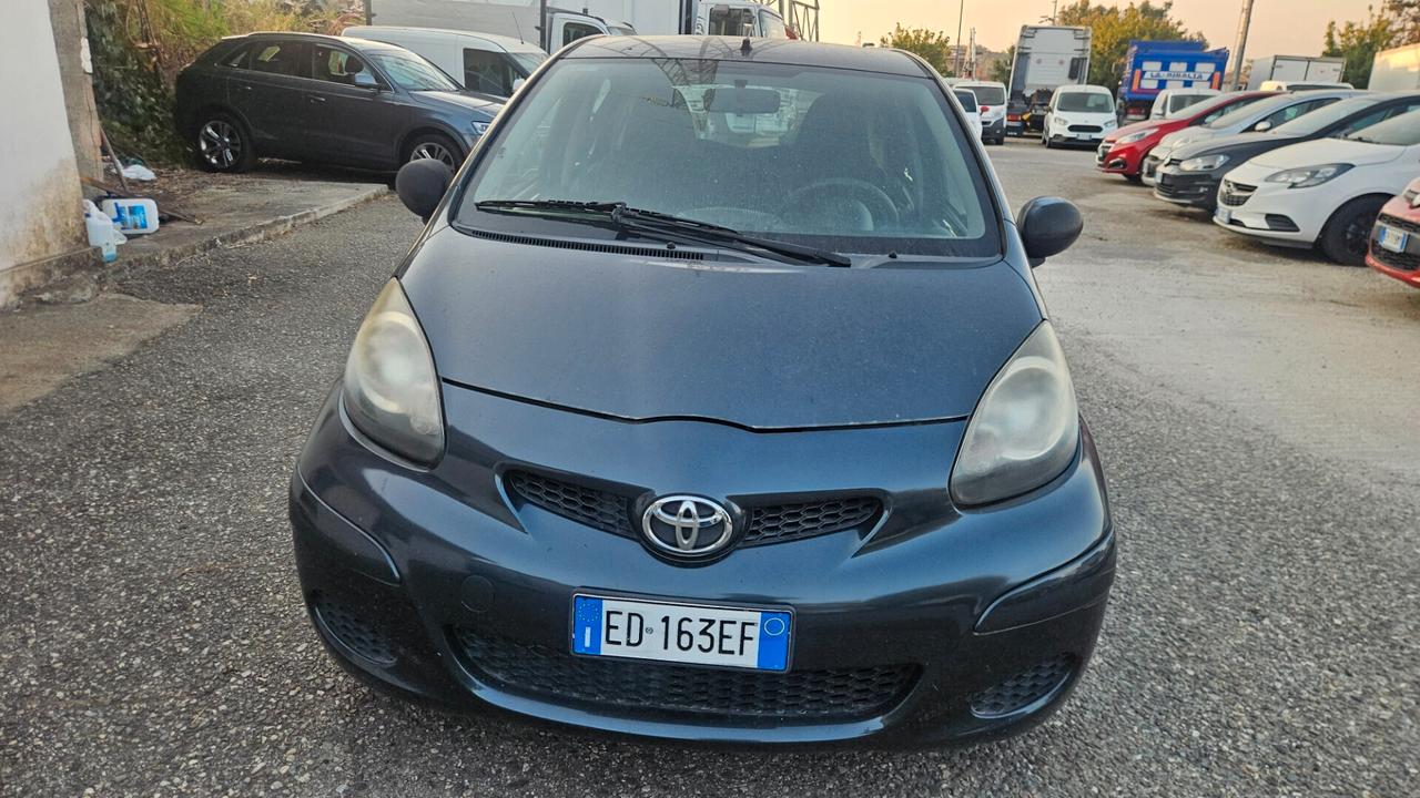 Toyota Aygo 1.0 12V VVT-i 5 porte Sol Red Edition