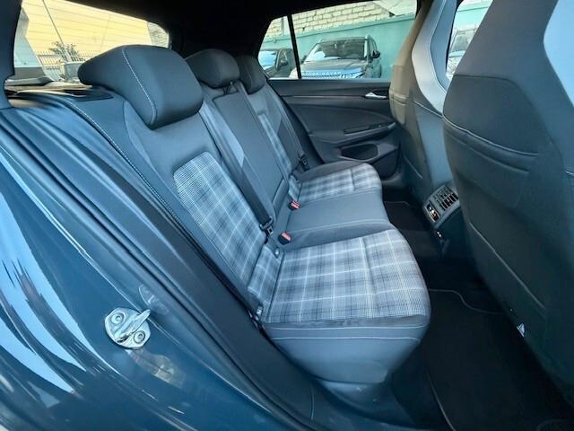Volkswagen Golf 2.0 TDI GTD DSG 200CV