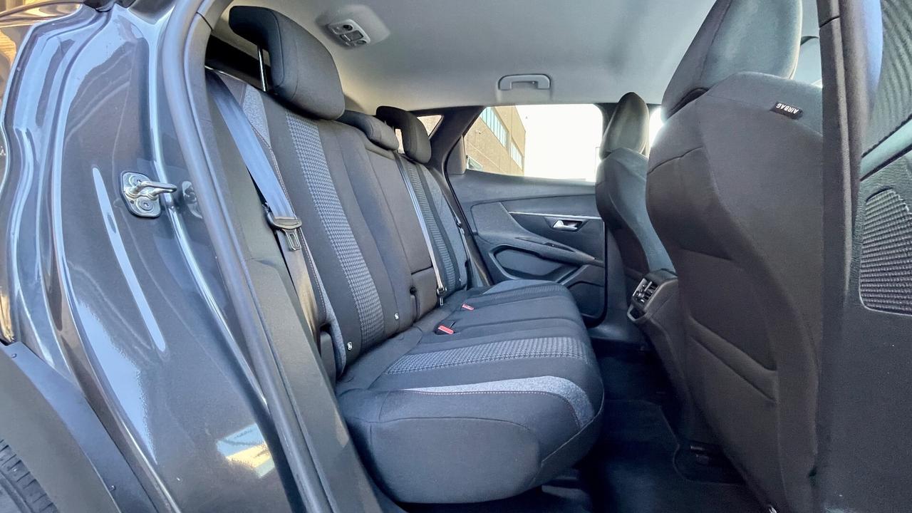 PEUGEOT 3008 1.5 BLUEHDI ALLURE 131CV - FULL LED, VIRTUAL COCKPIT, NEOPATENTATI