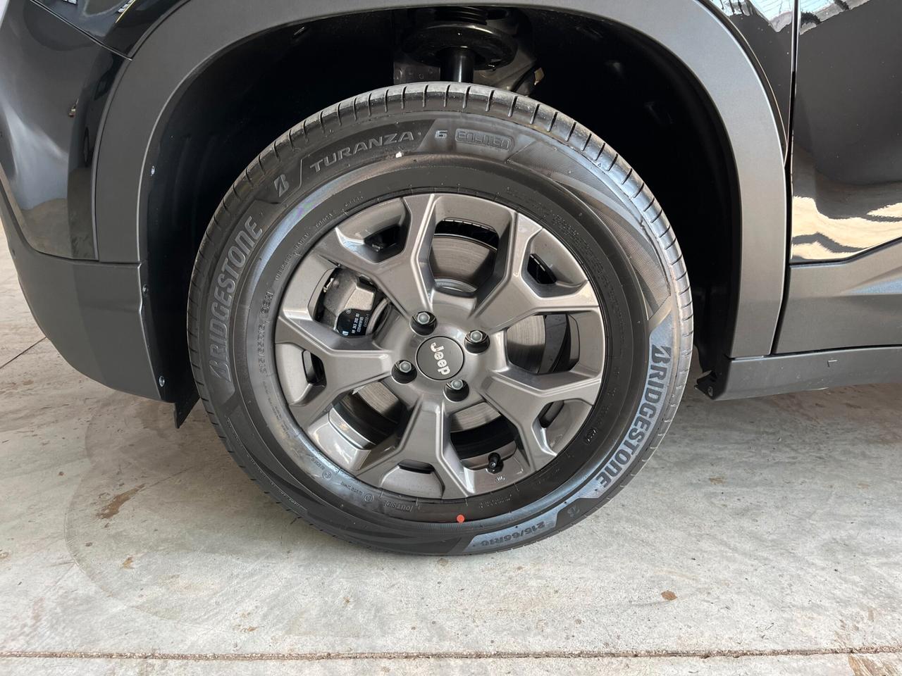 Jeep Avenger 1.2cc E-HYBRID 100cv C/AUT. LONGITUDE KM0