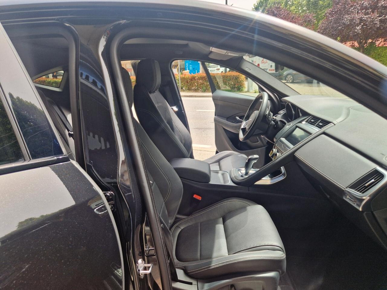 Jaguar E-Pace 2.0D 150 CV AWD aut. R-Dynamic