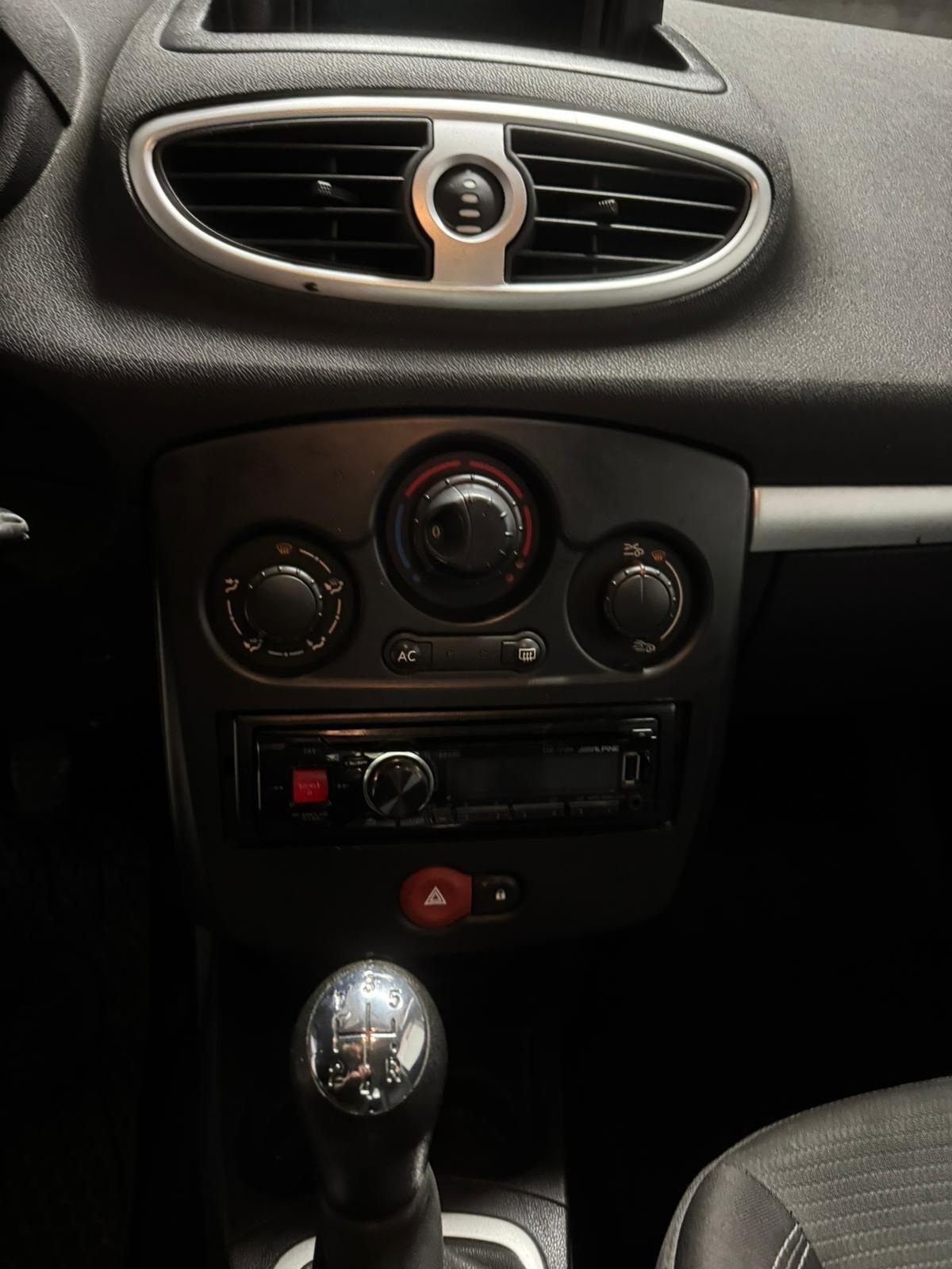 Renault Clio 1.2 16V 5 porte 2010