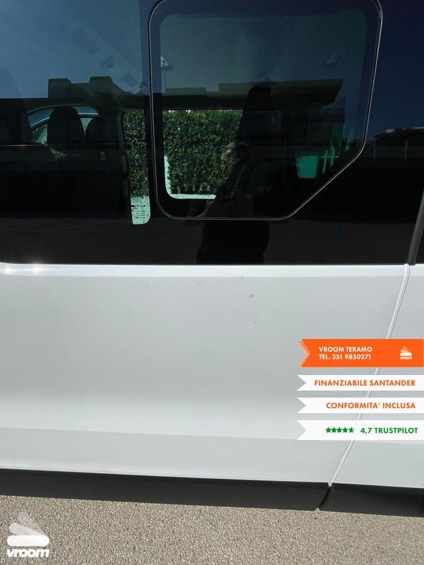 RENAULT Trafic 2.0 dCi 120CV DISABILI