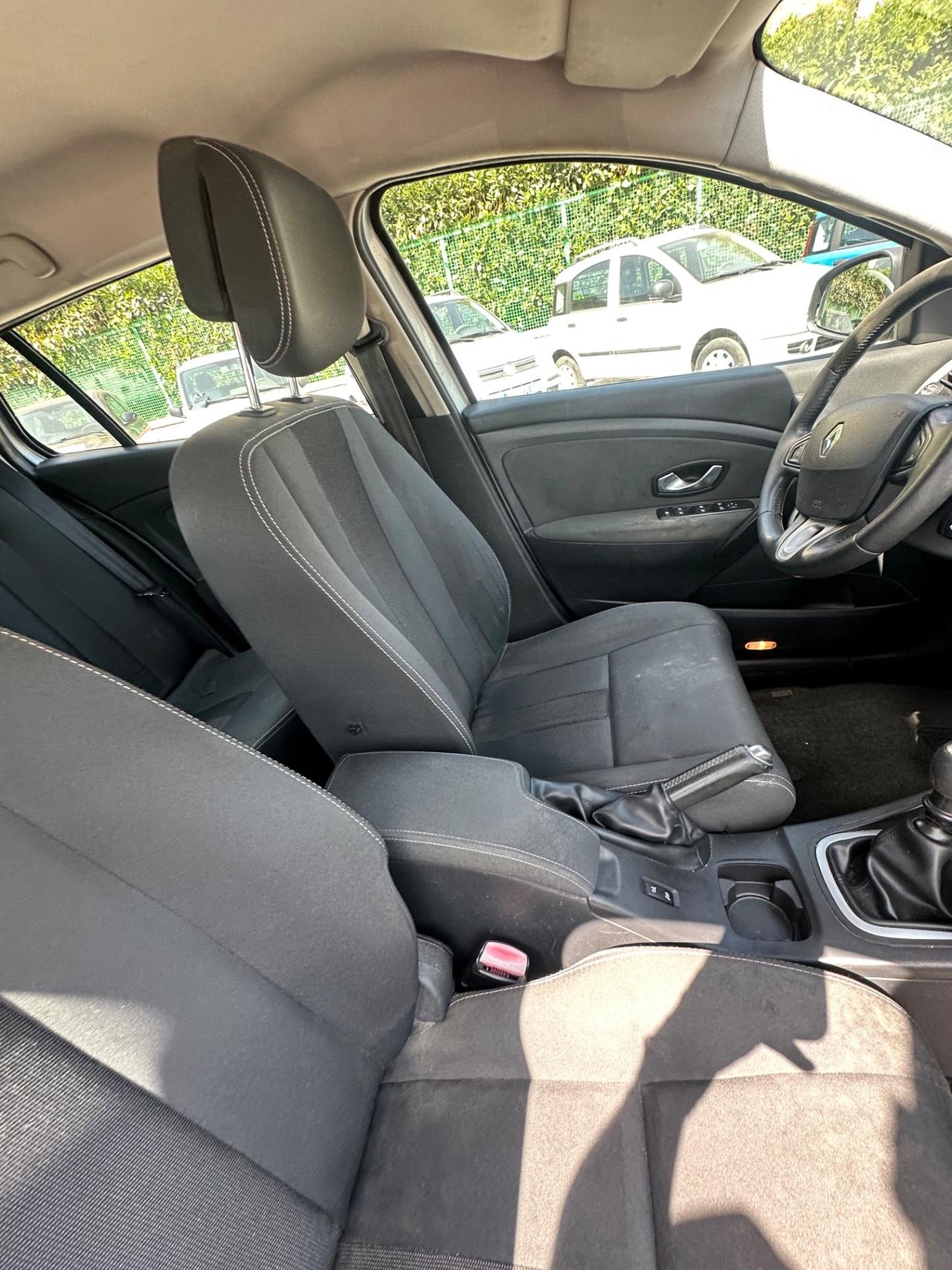 Renault Megane Mégane 1.5 dCi 110CV SporTour Confort