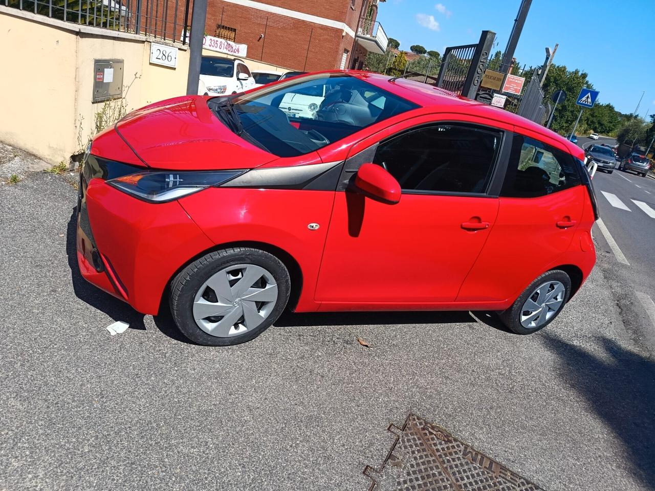 Toyota Aygo 1.0 VVT-i 69 CV 5 porte x-cite