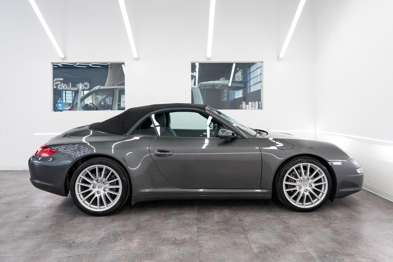 Porsche 911 Carrera 4 Cabriolet