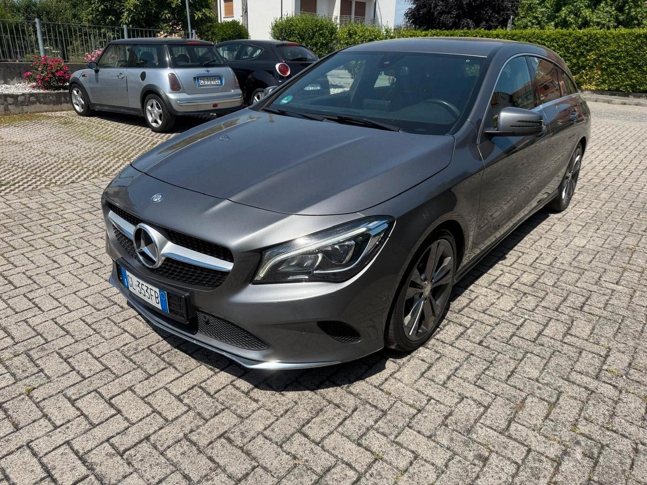 Mercedes-benz CLA 180 d Premium
