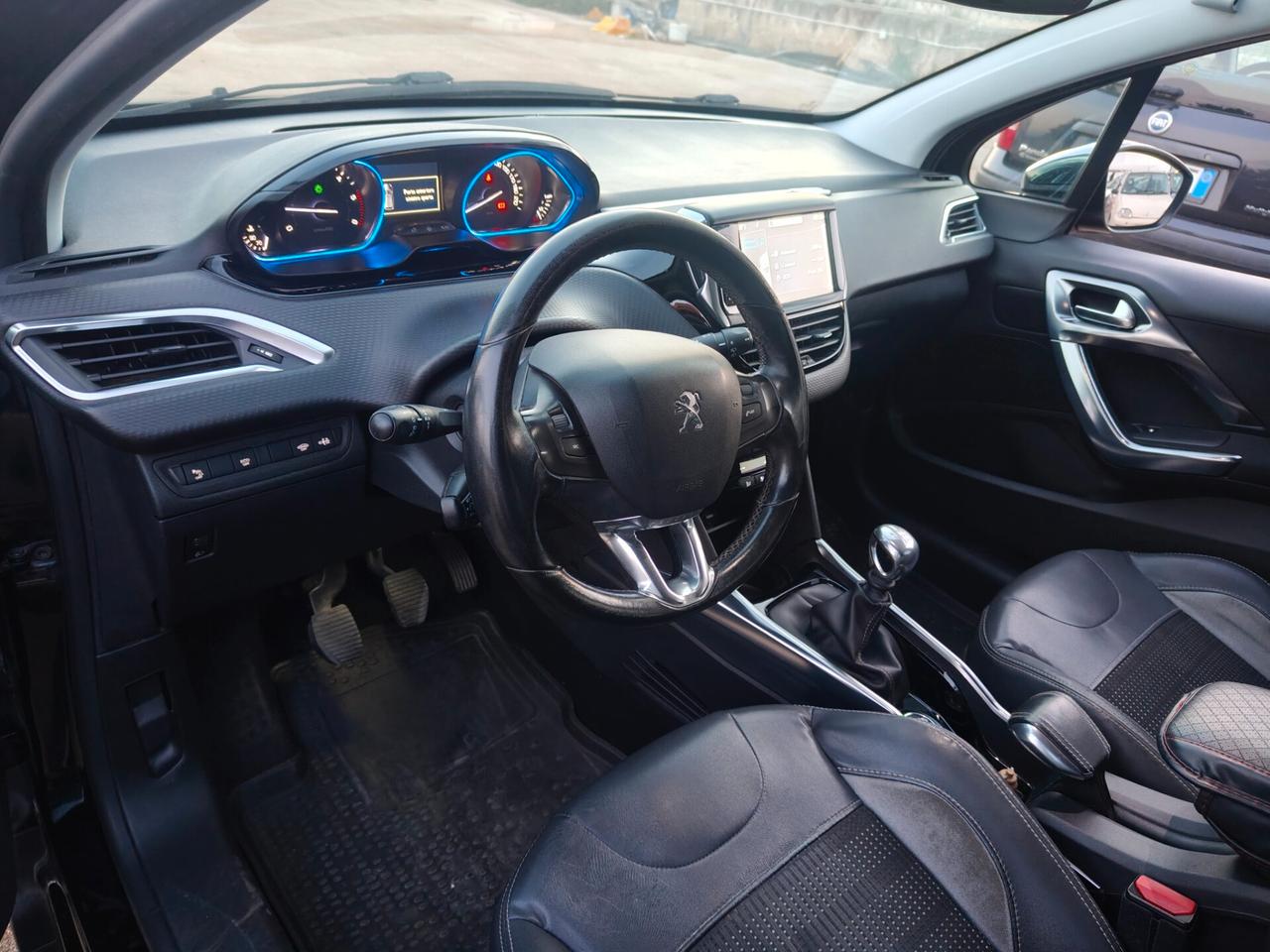 Peugeot 2008 1.6 e-HDi 115 CV Stop&Start Allure