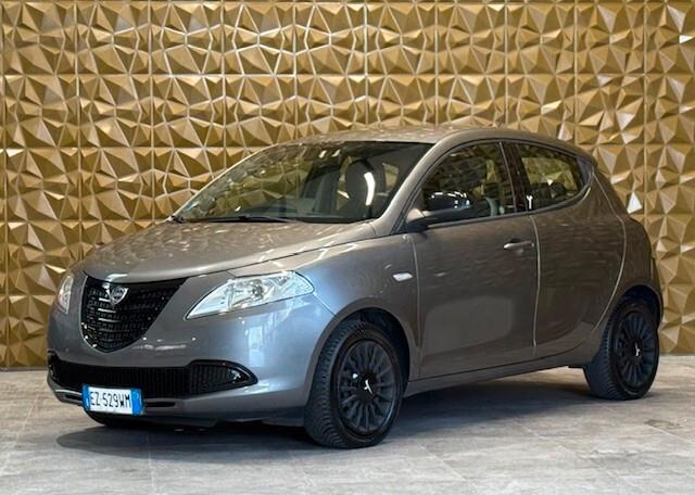 Lancia Ypsilon 1.2 69 CV 5 porte Gold