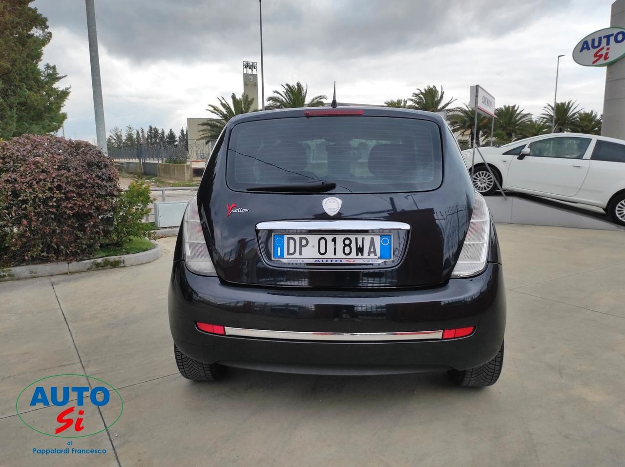 Lancia Ypsilon 1.3 Mjet - 69cv CAMBIO AUTOMATICO