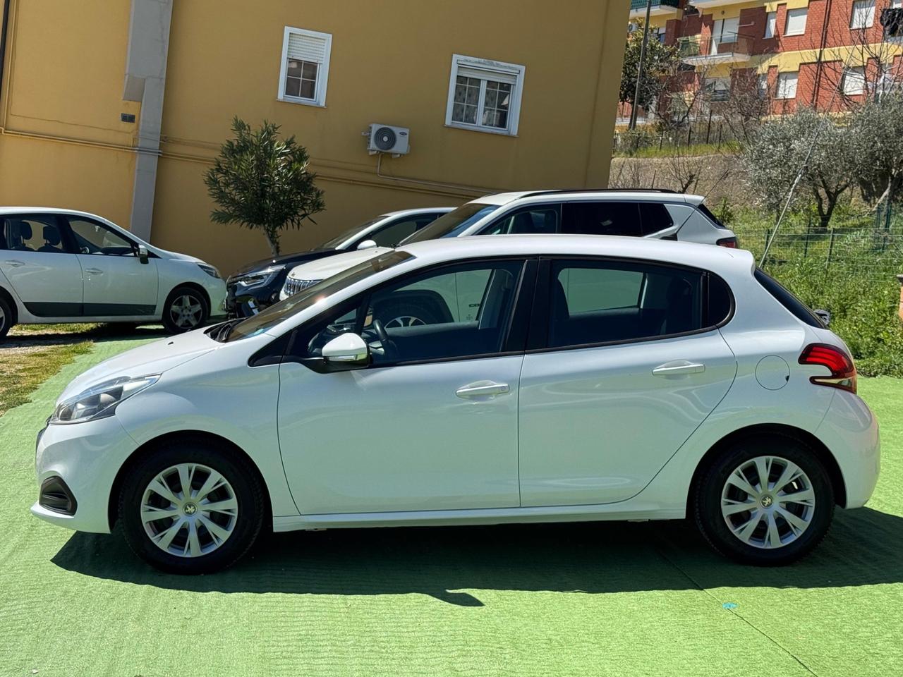Peugeot 208 1.4 HDi 68 CV 5 porte Active