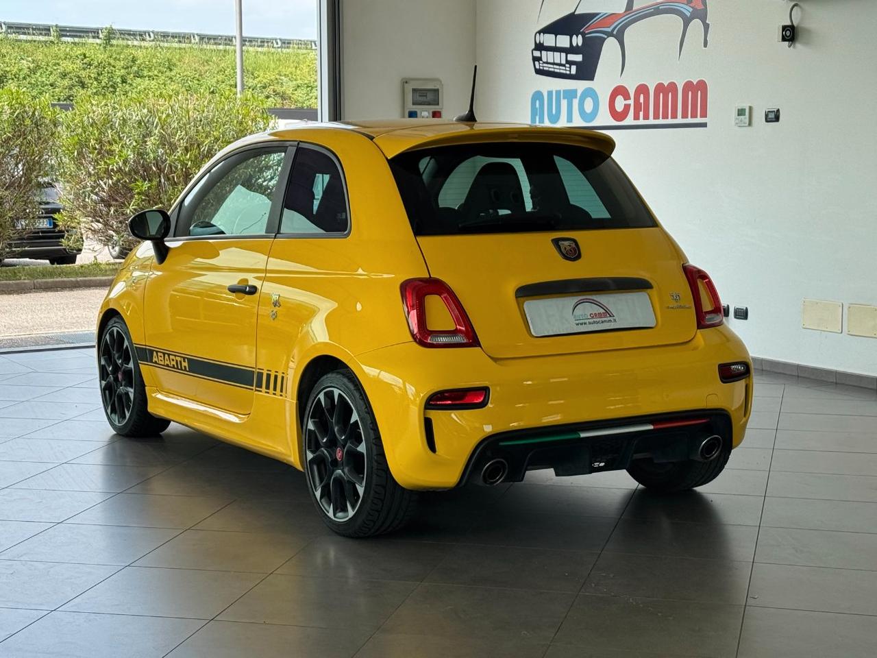 Abarth 595 1.4 t-jet Competizione 180cv SABELT