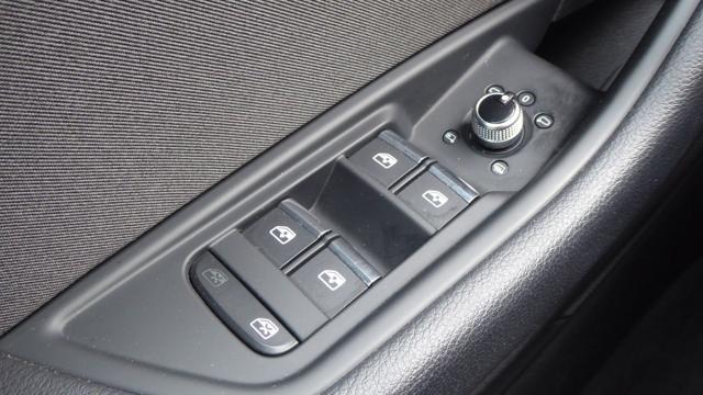 AUDI A4 Avant 40 TDI S tronic Business Advanced