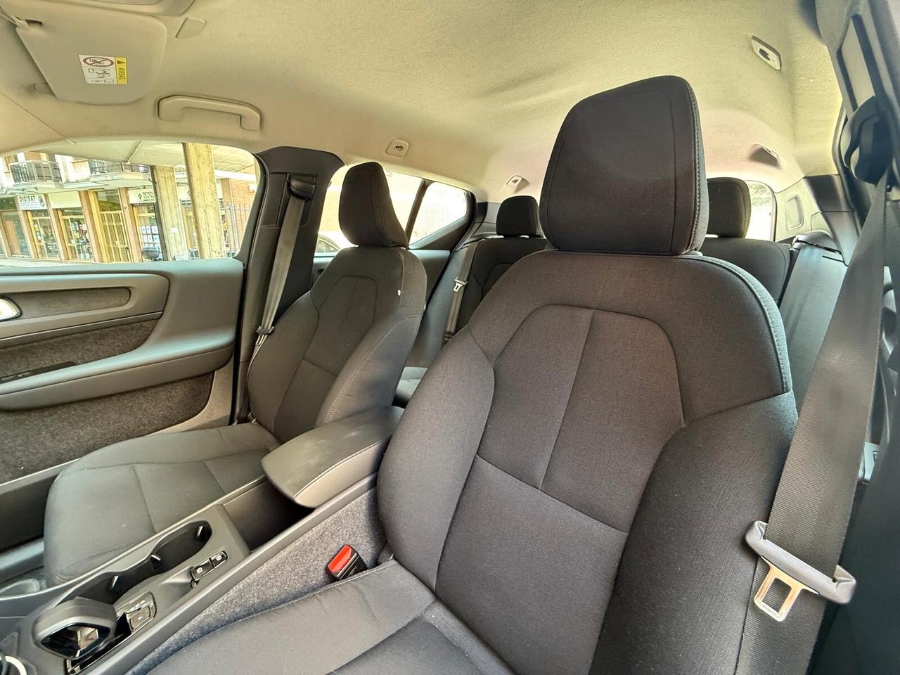 Volvo XC40 B3 automatico Plus Dark