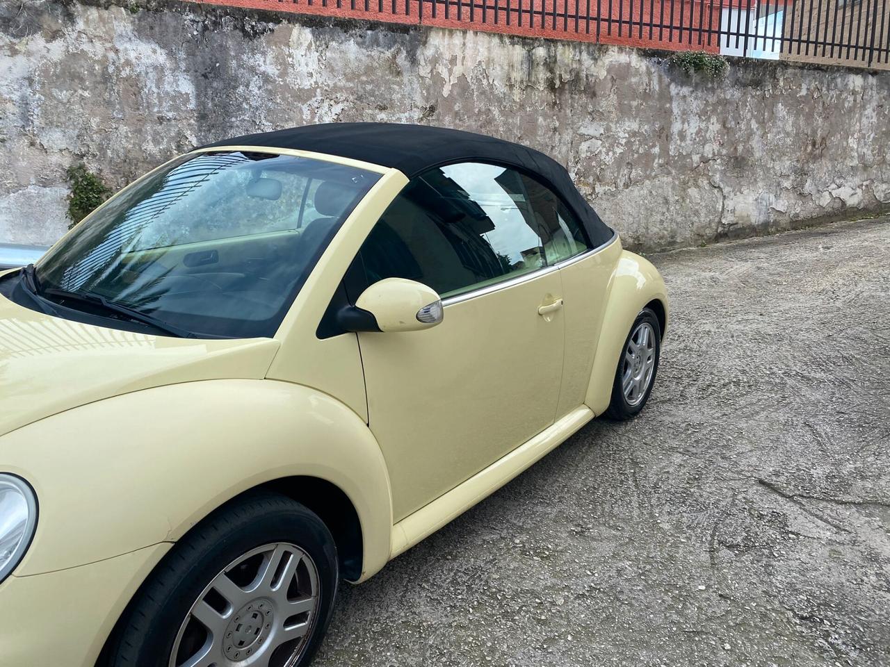 Volkswagen New Beetle 2.0cc benzina(PRIVATO)-2003