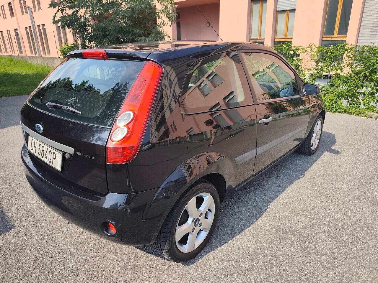 Ford Fiesta 1.2 Benz euro 4 neopatentati