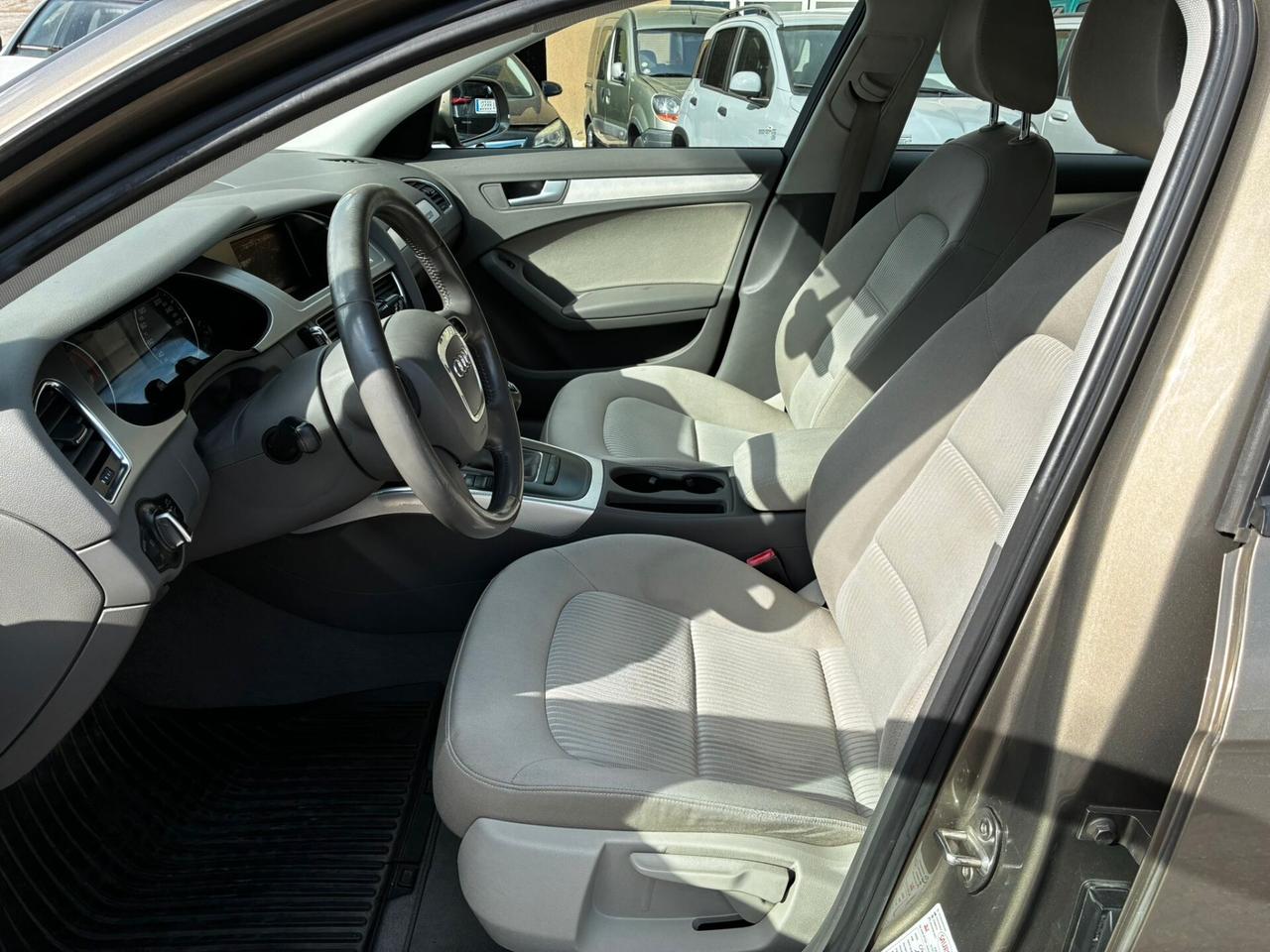 AUDI A4 4x4 AVANT 2.0 TDI 143CV QUATTRO MANUALE