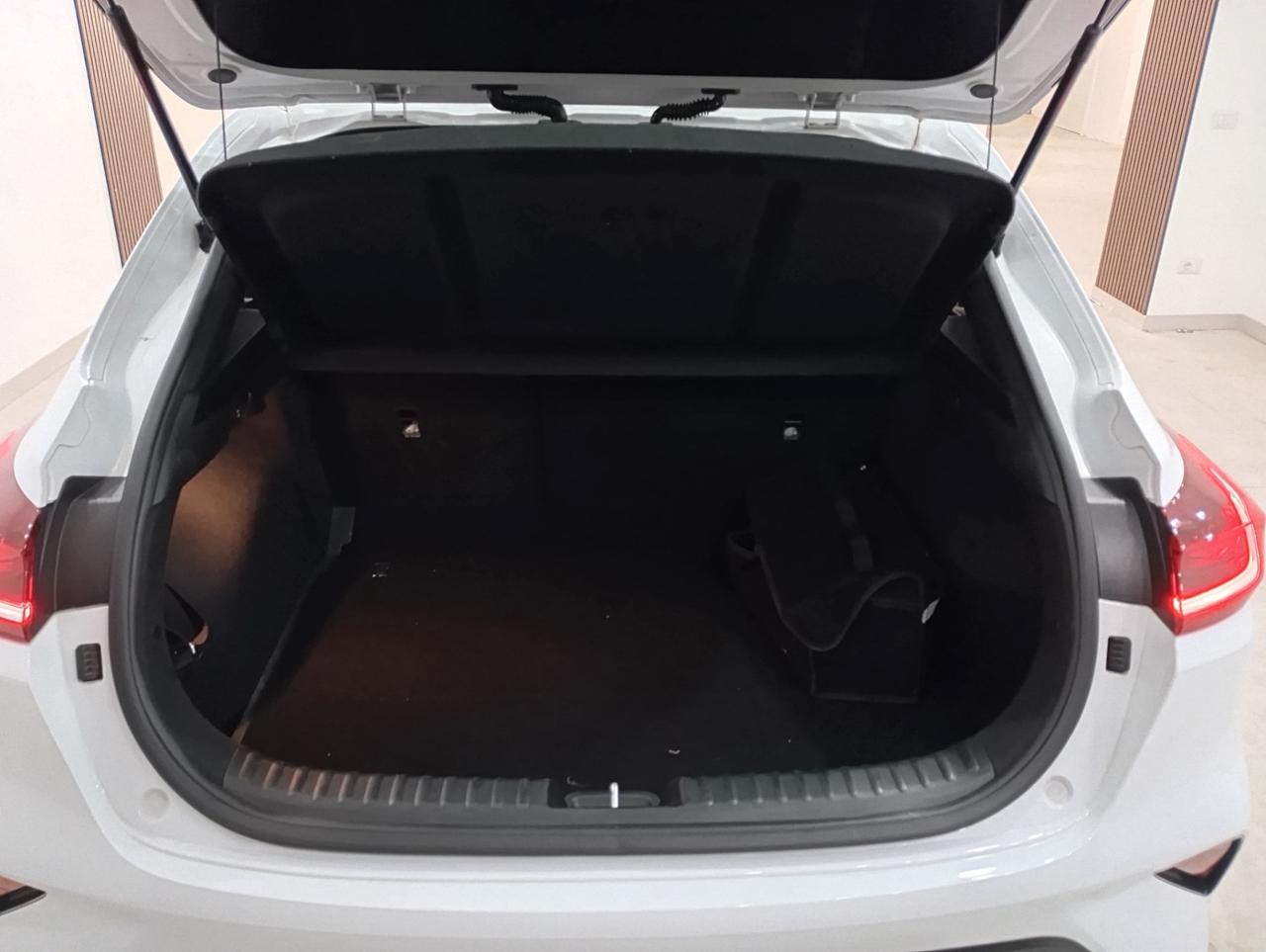 Kia XCeed 1.6 CRDi 136 CV MHEV DCT High Tech