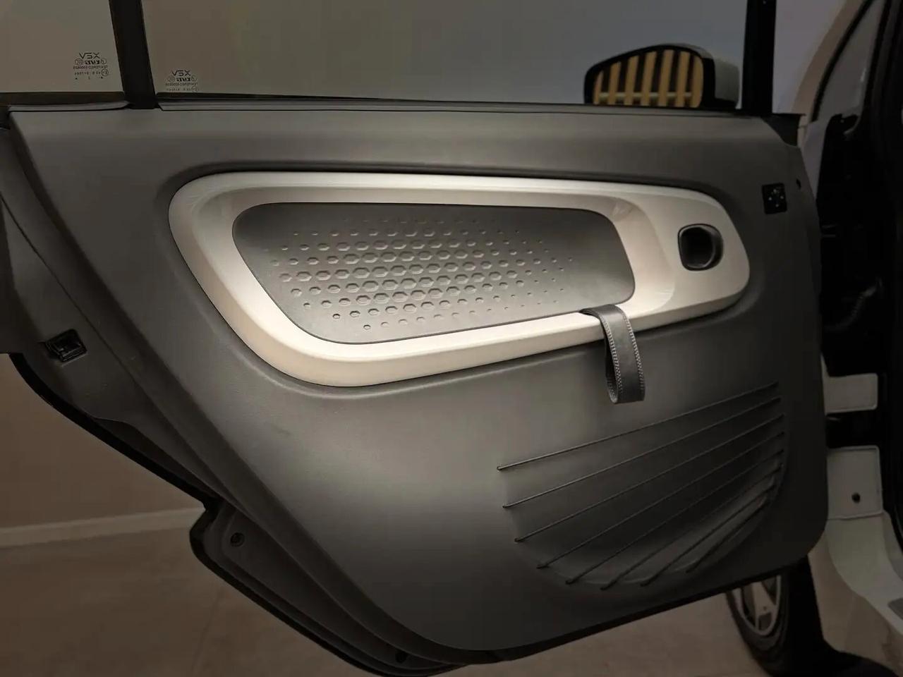 XEV Yoyo e-sport 10CV SENZA PATENTE GUIDABILE A 16ANNI