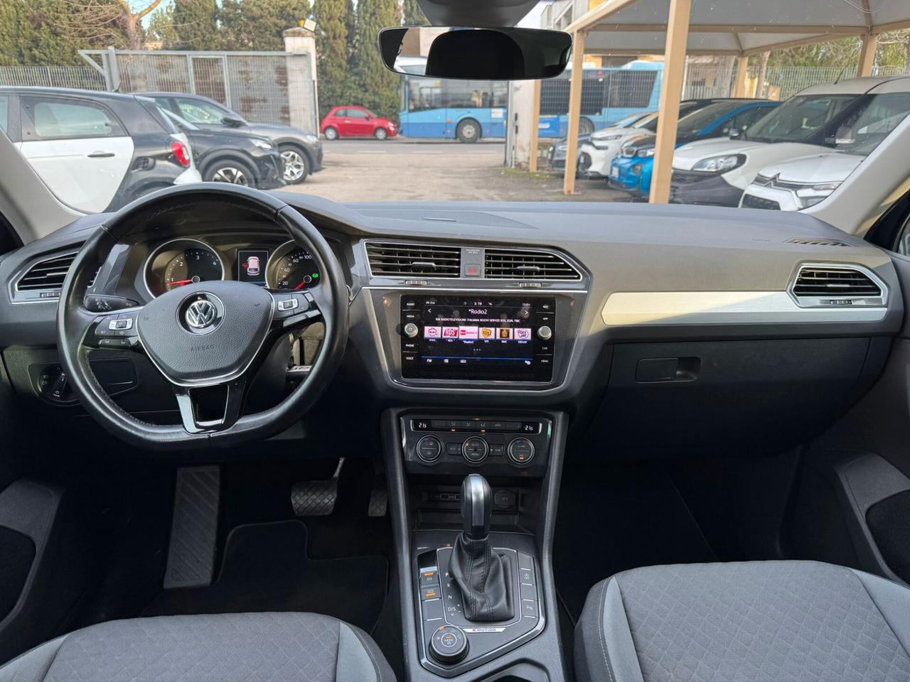 Volkswagen Tiguan 2.0 TDI SCR DSG 4MOTION Business BMT