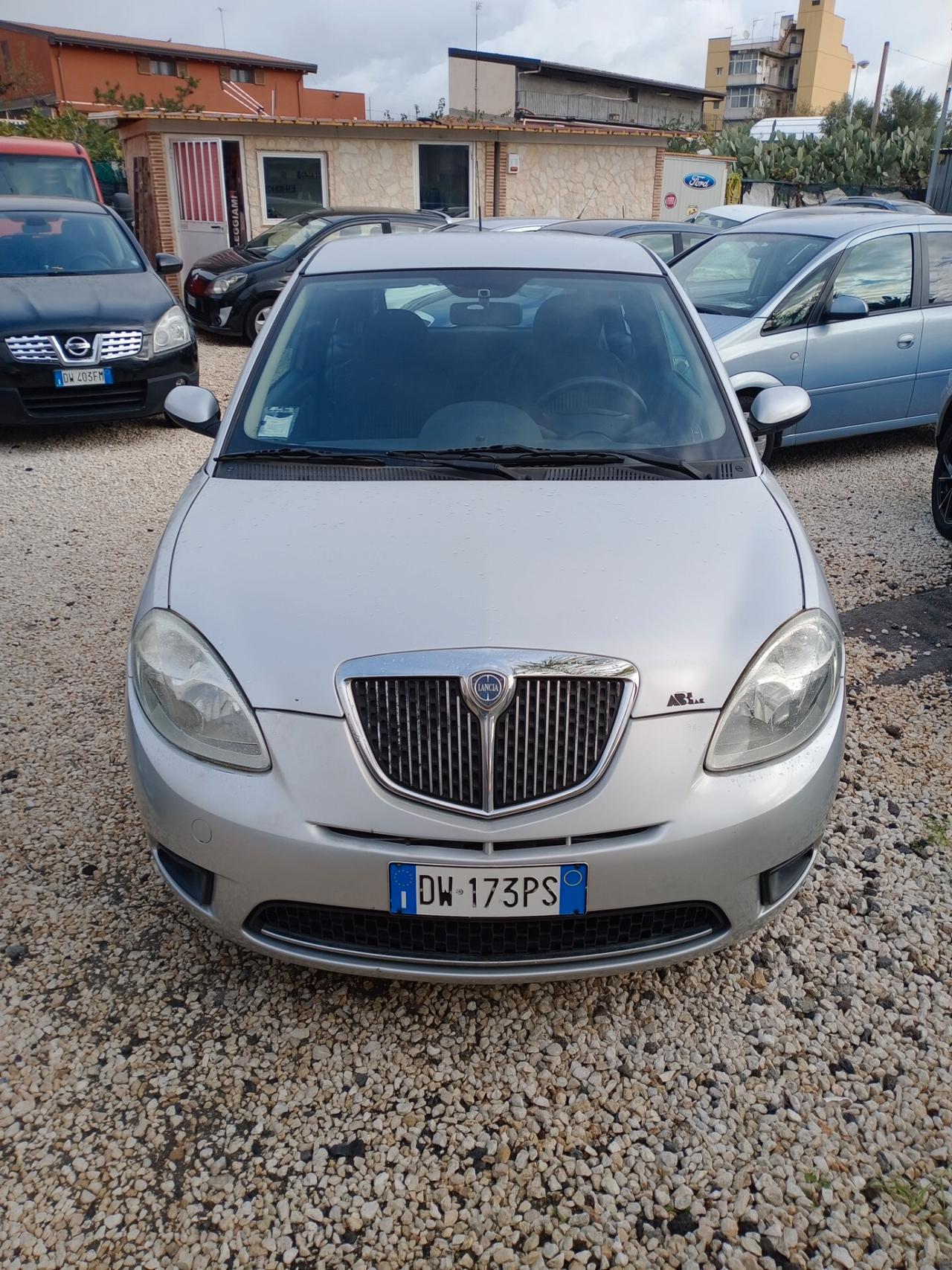 Lancia Ypsilon 1.2 Argento