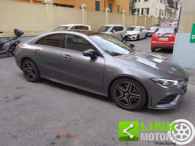 MERCEDES-BENZ CLA 200 d Automatic Premium AMG BlackPack