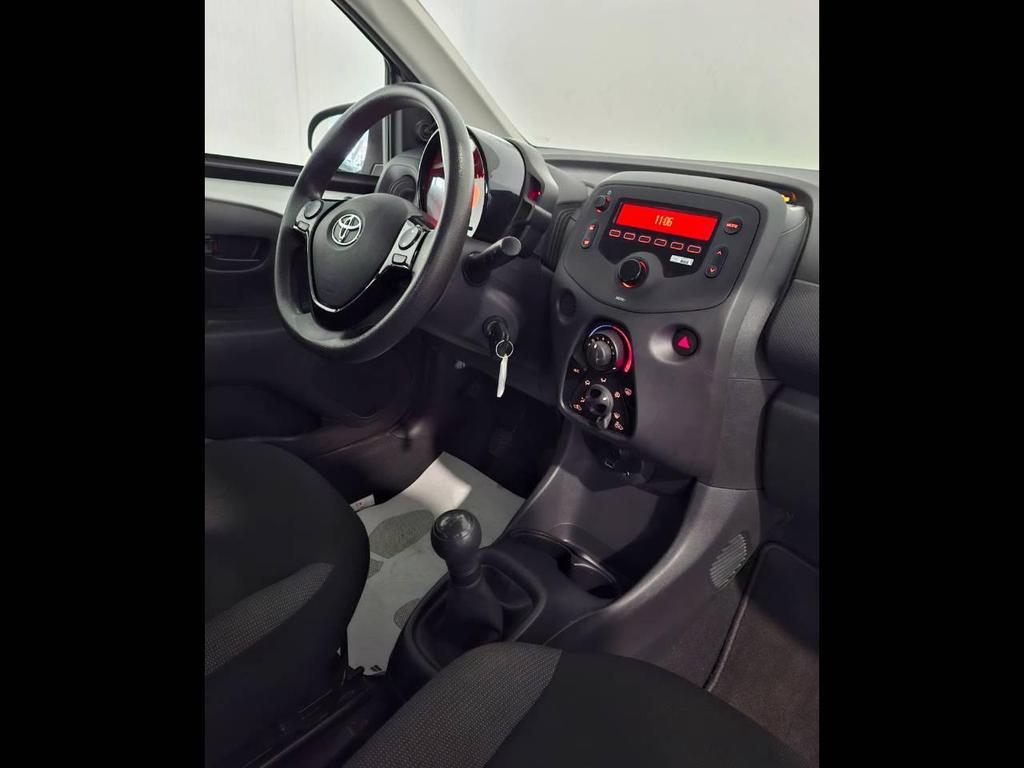 Toyota Aygo 5 Porte 1.0 VVT-i x-business
