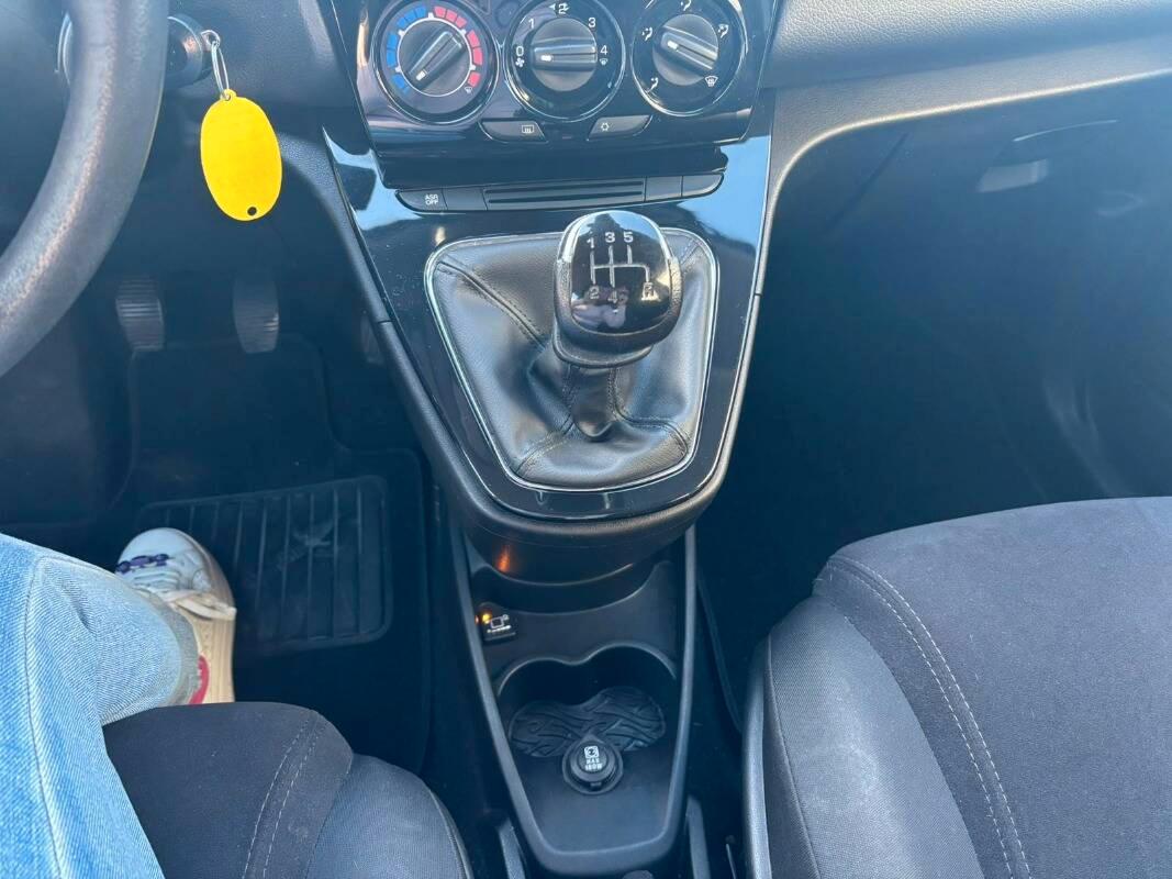 Lancia Ypsilon 1.2 8v Silver c clima 69cv